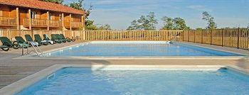 Madame Vacances - Residence Du Golf D'Armagnac Eauze Exterior photo