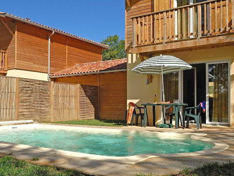 Madame Vacances - Residence Du Golf D'Armagnac Eauze Exterior photo